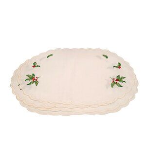 W C Imports Placemats Set 4 Ivory Beige Scalloped Edge Embroidered Holly